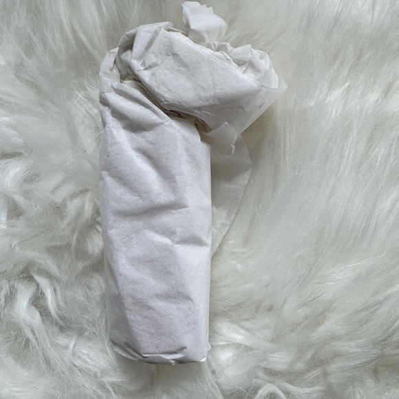 Hallmark Keepsake Pink Ornament Marilyn Monroe Gentleman Prefer Blondes - Picture 2 of 4